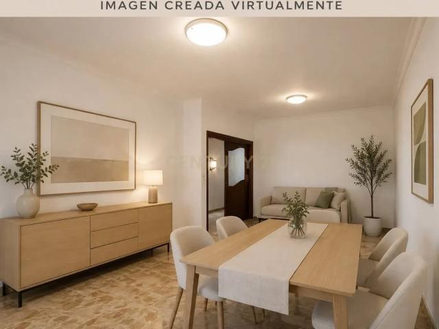 SE VENDE CÉNTRICO PISO EN EL CORAZON DE LA CIUDAD