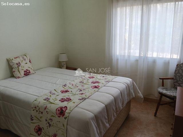 SE VENDE CHALET CON PISCINA EN BUEN ESTADO EN ASPE