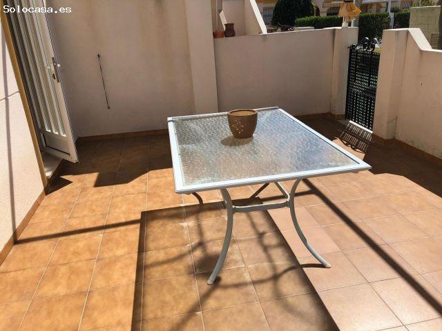 SE VENDE CHALET ADOSADO EN TORRE DE LA HORADADA