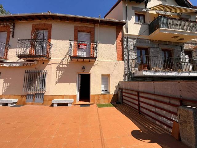 Se vende Chalet Adosado en Cercedilla