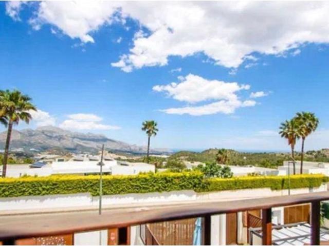 Se vende chalet adosado en Flor de Ponoig, Polop