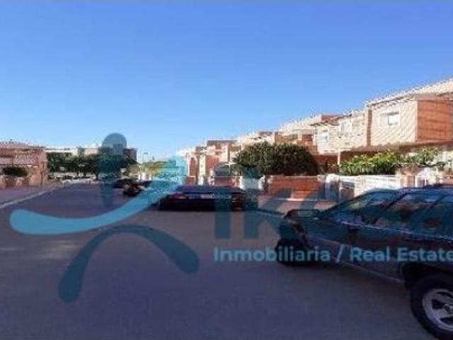 Se vende Chalet en la localidad de Almería