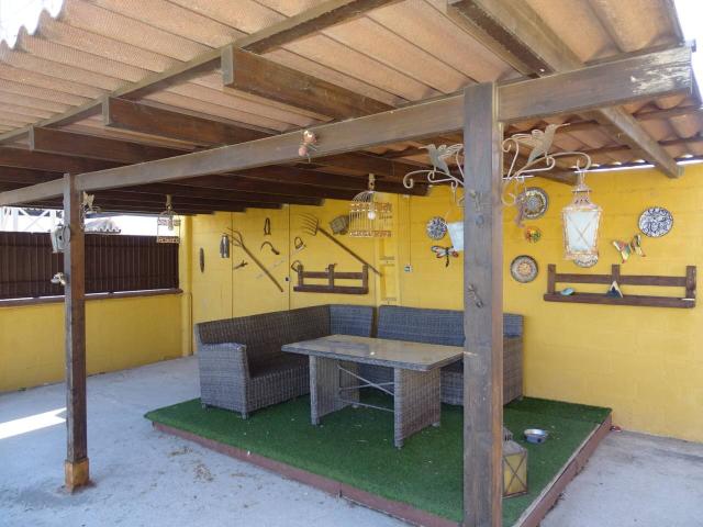 Se vende Chalet independiente en parcela de 500 metros