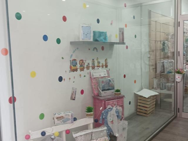 SE VENDE COMERCIAL EN ASPE