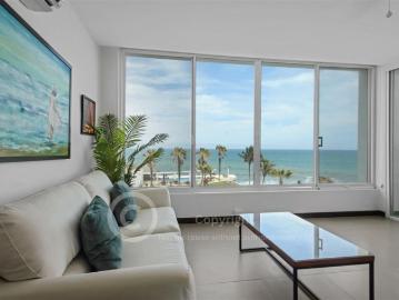 Se Vende Condominio Frente al Mar en Ciudad del Mar Manta