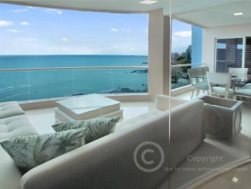 Se Vende Condominio Frente al Mar en Barbasquillo Manta