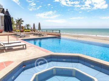 Se Vende Condominio Frente al Mar en El Murcielago Manta