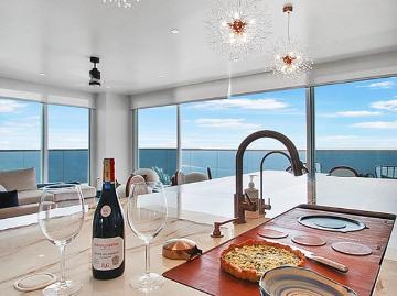 Se Vende Condominio Frente al Mar en El Murcielago Manta