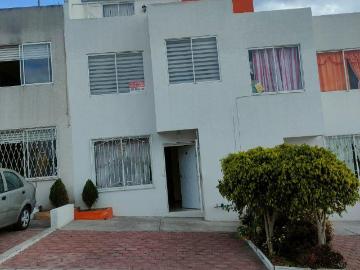 Se vende de oportunidad bonita Casa de 3 plantas Casa en Venta en Quito Calderon