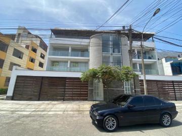 SE VENDE DEPARTAMENTO CON COCHERA EN LA MOLINA