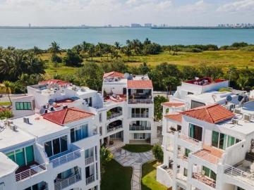 Se vende Departamento Cancún pok ta pok Zona Hotelera vista a laguna