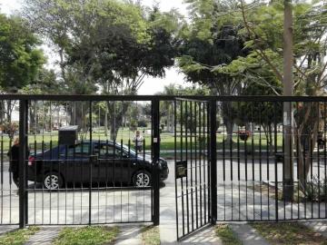 Se Vende Departamento Frente a Parque La Molina