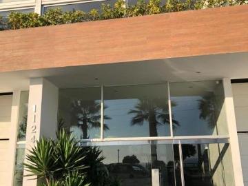SE VENDE DEPARTAMENTO FRENTE AL MAR EN MIRAFLORES