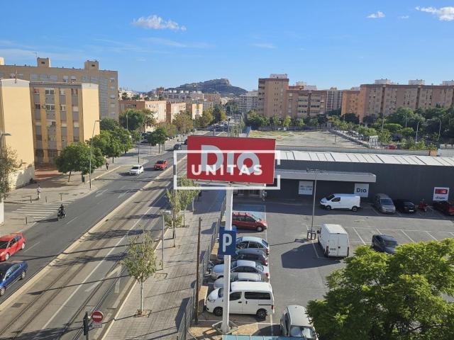 Se vende Dúplex 4º y 5º Planta sin Ascensor en Virgen del Remedio