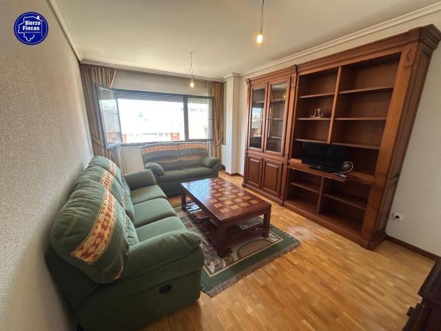 SE VENDE DÚPLEX EN EL BARRIO DE LOS JUDÍOS