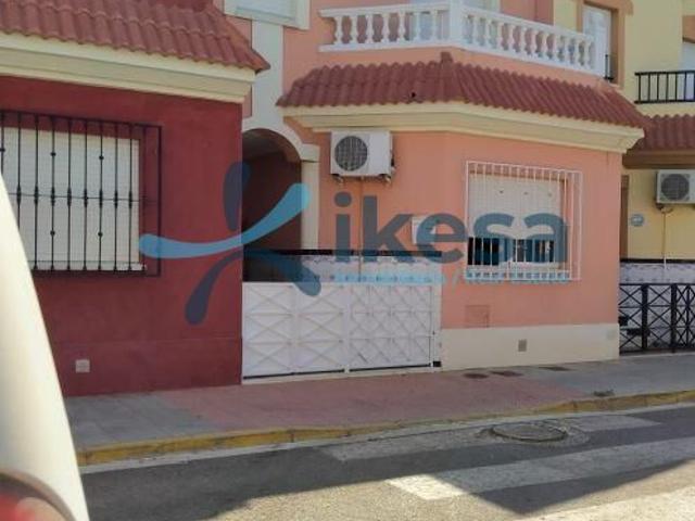 Se vende Dúplex en la localidad de Almería