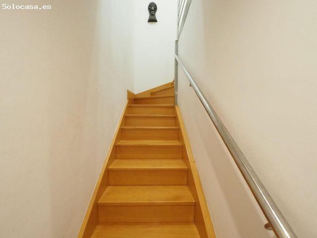 SE VENDE DÚPLEX EN RUBÍ, ZONA CA NORIOL