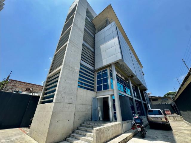 Se vende edificio 2.383m2 La Castellana