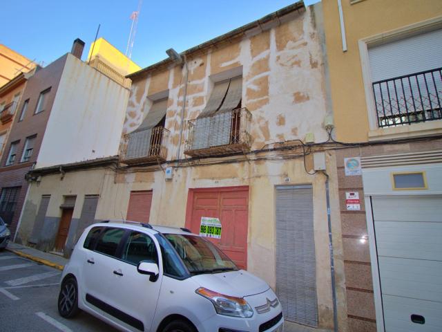 SE VENDE EDIFICIO UNIFAMILIAR