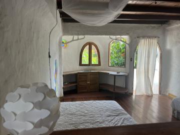 Se vende edificio rentero en playa Olon/Montañita