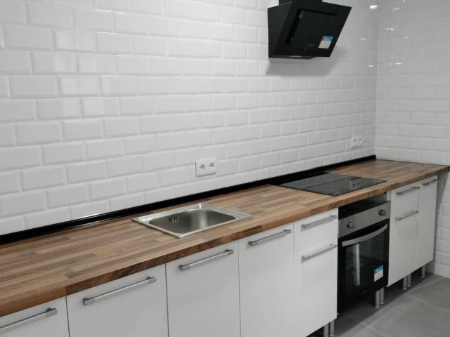SE VENDE EDIFICIO REFORMADO Y DIVIDIDO EN 3 VIVIENDAS EN LA C/ SAN JUAN, JUNTO A PLAZA ESPAÑA
