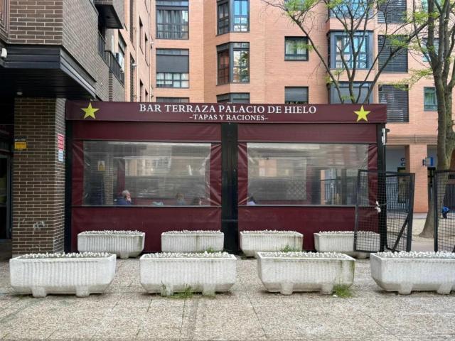 SE VENDE EN EXCLUSIVA RESTAURANTE CON 3 TERRAZAS PALACIO DE HIELO