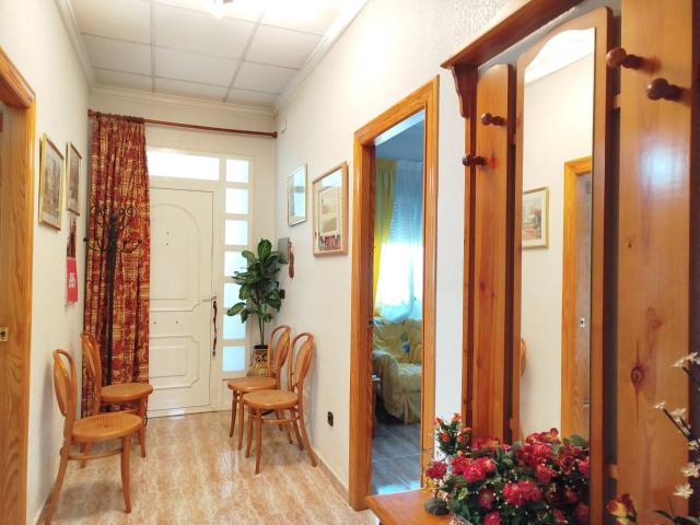 ¡Se vende en Puente Tocinos amplia casa con patio!