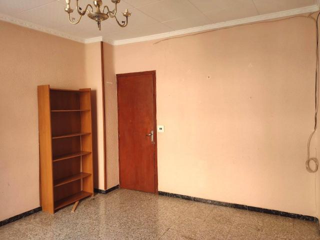 ¡Se vende en Puente Tocinos local comercial con apartamento!