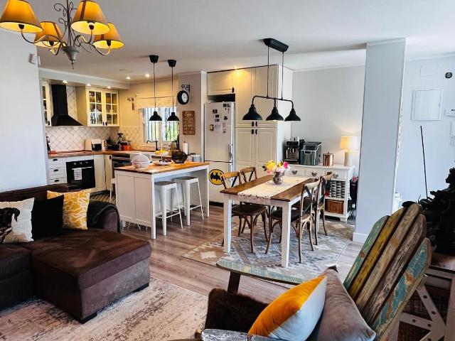 SE VENDE ENCANTADOR CHALET PAREADO EN BONALBA