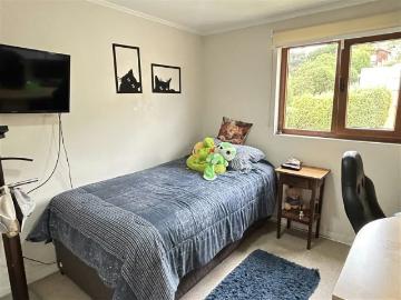 Se vende espaciosa casa en Los Almendros. 5 Dormitorios por 10400.00 en Viña del Mar