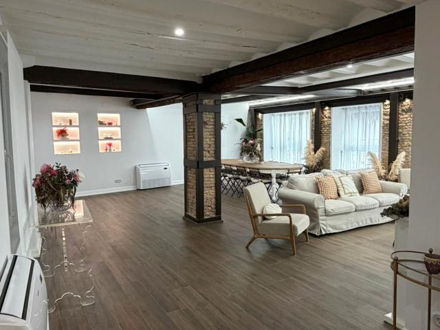 Se vende espectacular piso de 94 metros en Calle Santa Isabel Zaragoza