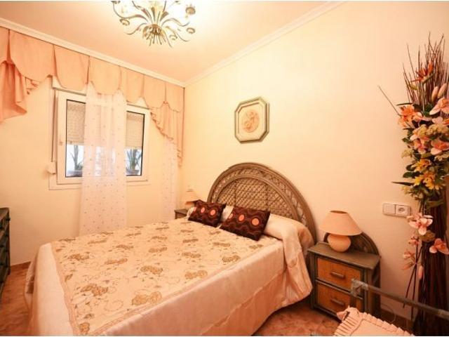 Se vende espectacular piso en primera línea de playa en La Mata, Torrevieja