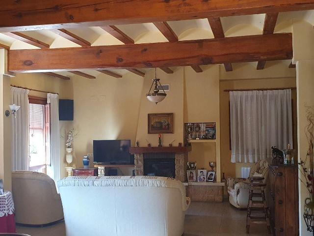 SE VENDE ESPECTACULAR VIVIENDA UNIFAMILIAR ECOLOGICA EN LA VALL D' UIXO