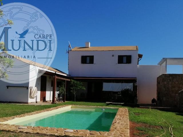 SE VENDE ESPLÉNDIDO CHALET EN VILLAVERDE, FUERTEVENTURA