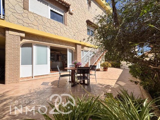 Se vende Adosado a 100 metros playa en La Bega de Mar Sueca