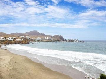Se vende excelente casa de playa en Santa María del Mar