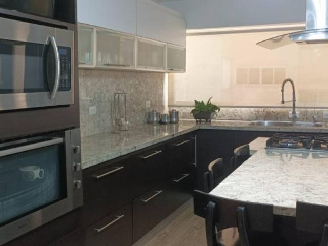Se Vende Excelente Apartamento En Altamira Sur Yep21