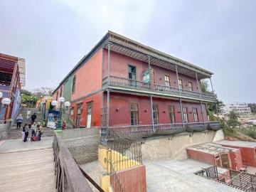 Se Vende Excelente Local En Puente De Los Suspiros Barranco
