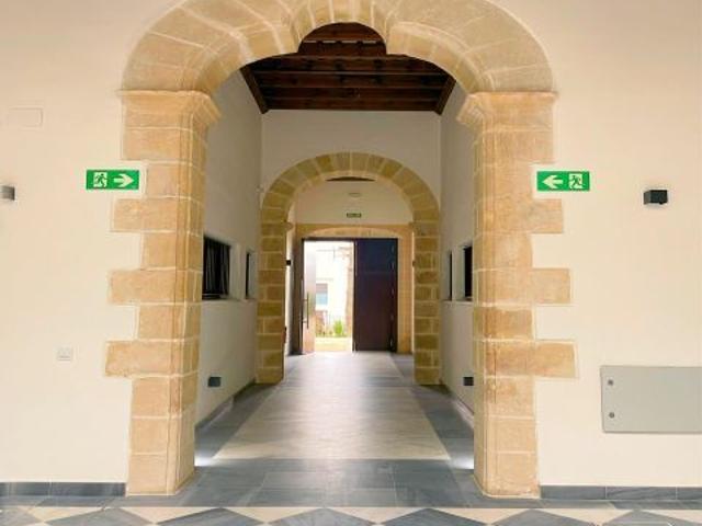 Se vende exclusivo dúplex de lujo con piscina y garaje en pleno centro de El Puerto de Santa María