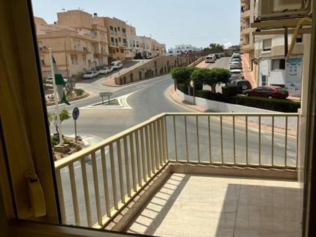 SE VENDE EXCLUSIVA VIVIENDA EN PRIMERA LINEA DE PLAYA EN GARRUCHA!