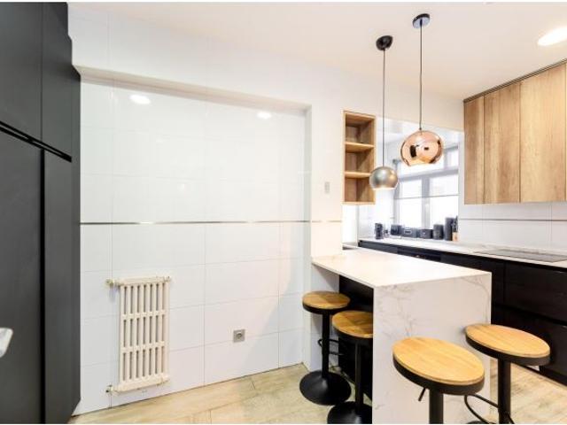 SE VENDE EXCLUSIVA VIVIENDA TOTALMENTE EQUIPADA EN CHAMBERÍ – GAZTAMBIDE