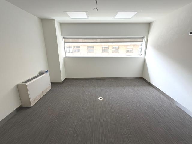 Se vende fantástica oficina en entreplanta de 84 m2