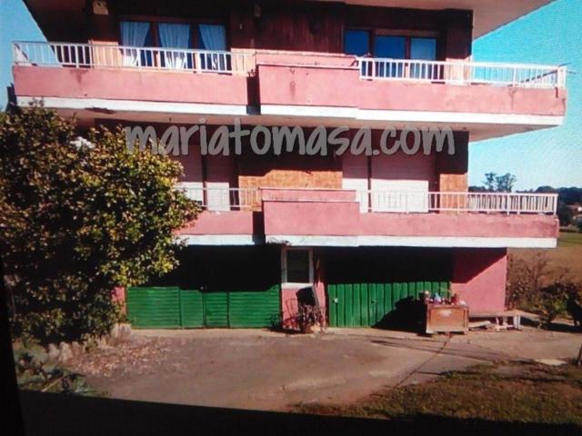 Se vende finca urbana con dos viviendas