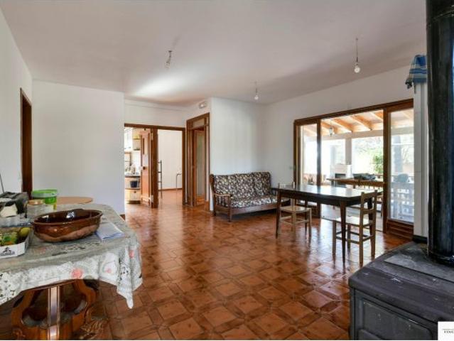 SE VENDE FINCA CON AMPLIO TALLER EN LA ZONA DE LLUCMAJOR MALLORCA
