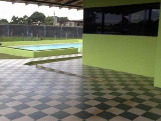 SE VENDE FINCA CON BIENHECHURIAS