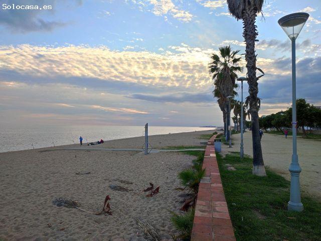 Se vende finca con doze apartamentos a 80 metros de la playa