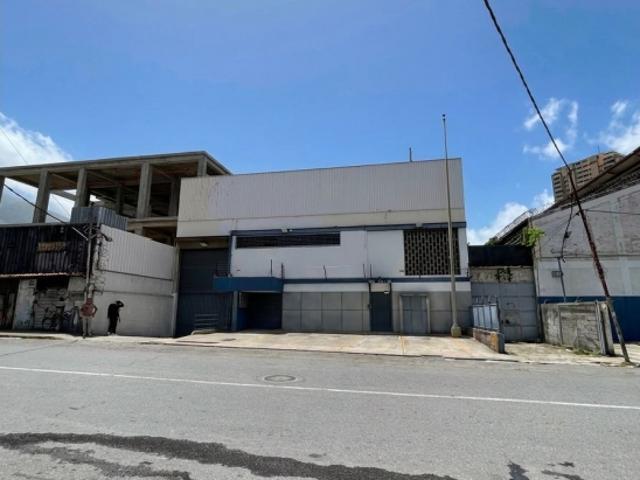 Se vende Galpon Industrial en Boleita Norte