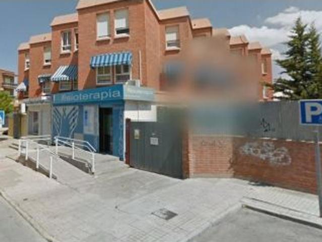 SE VENDE GARAJE CERRADO JUNTO AL HOSPITAL