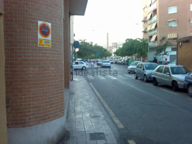 SE VENDE GARAJE, FACIL ACCESO, CERCA DE HOSPITAL DE ALICANTE