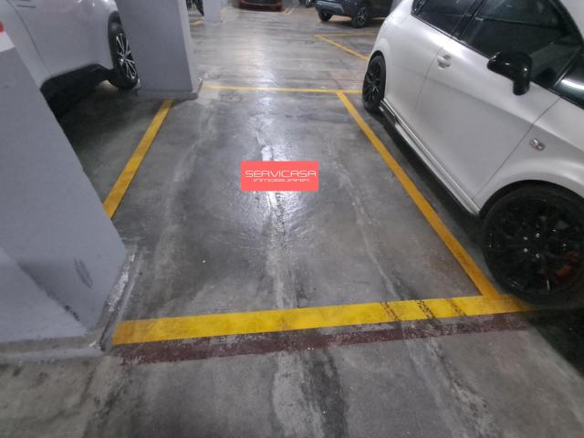Se vende Garaje para coche pequeño o moto